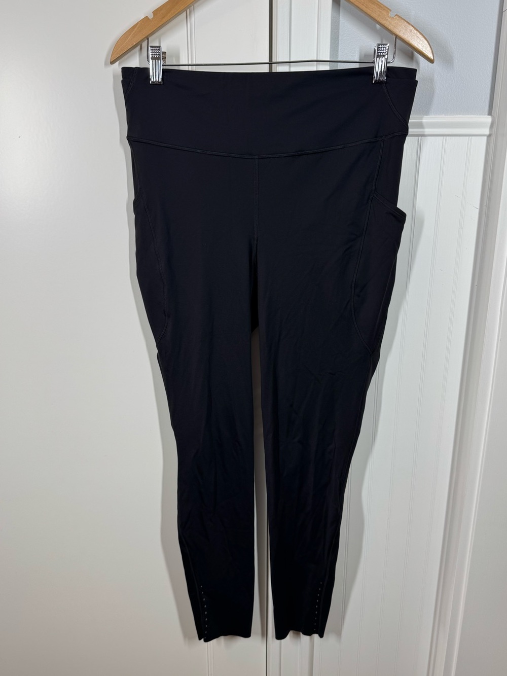 Lululemon Fast and Free High-Rise Tight 28" *Pockets in Black size 14